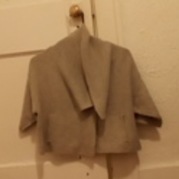 M sweater/ top made by Micheal Stars! - Picture 5 of 7